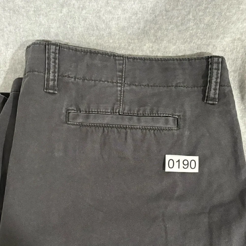 Old Navy Mens Shorts Size 42 Grey NWT Cargo Summer Comftorable Casual Bottom 190